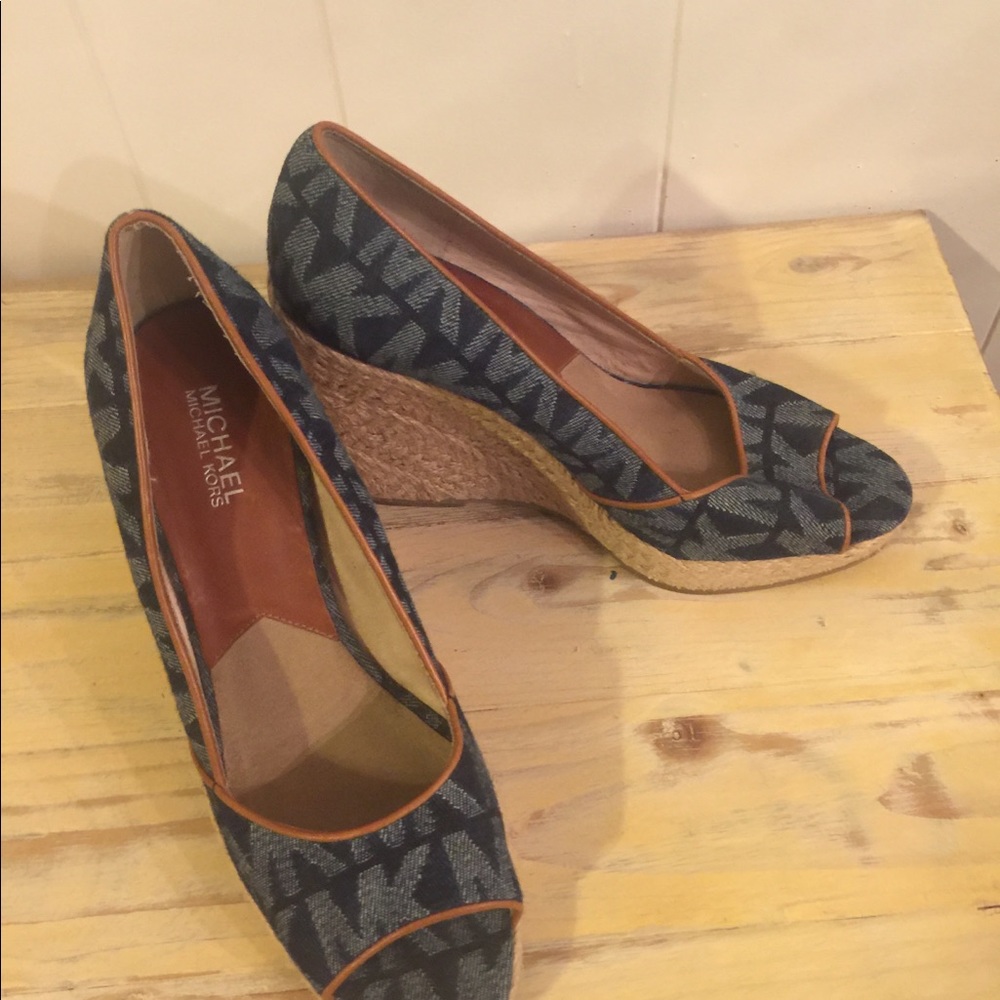 Micheal Kors shoe